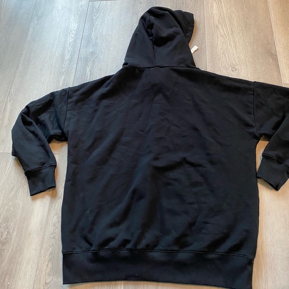 SUPER buttery SOFT basic black hoodie medium - Picture 10 of 12